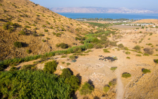 12,000-Year-Old Spindle Whorls Uncovered in the Jordan Valley 12,000-Year-Old Spindle Whorls Uncovered in the Jordan Valley
