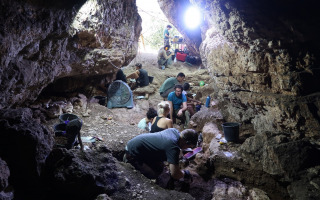 Close Encounters of the Third Kind: Neanderthal and Homo sapiens Interactions in the Mid-Middle Palaeolithic (130,000–80,000 years ago)