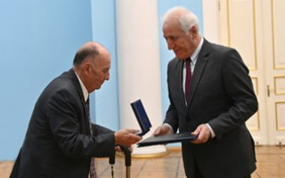 Hebrew University’s Prof. Michael Stone Honored with Armenia’s Medal of Gratitude Hebrew University’s Prof. Michael Stone Honored with Armenia’s Medal of Gratitude