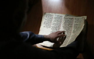 Shaping Knowledge Across Centuries:  Syriac Scribes as Early Curators of Text