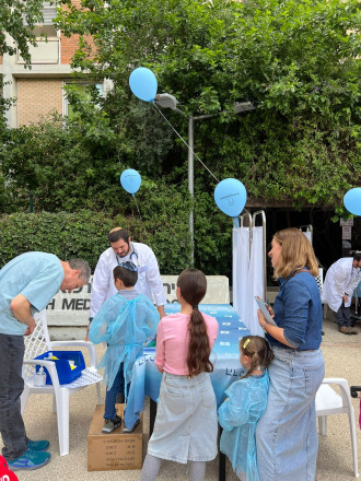 Hebrew University Medical Students Operate “Hospital for Bears” in Memory of Fallen Classmates